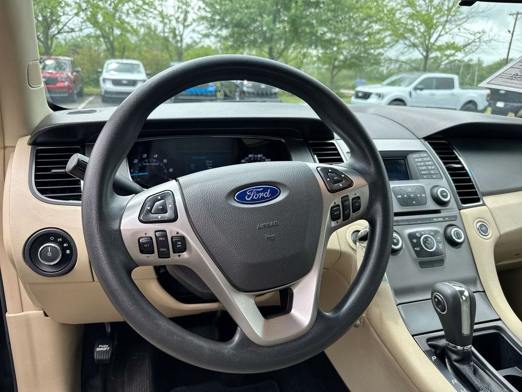 2016 Ford Taurus SE