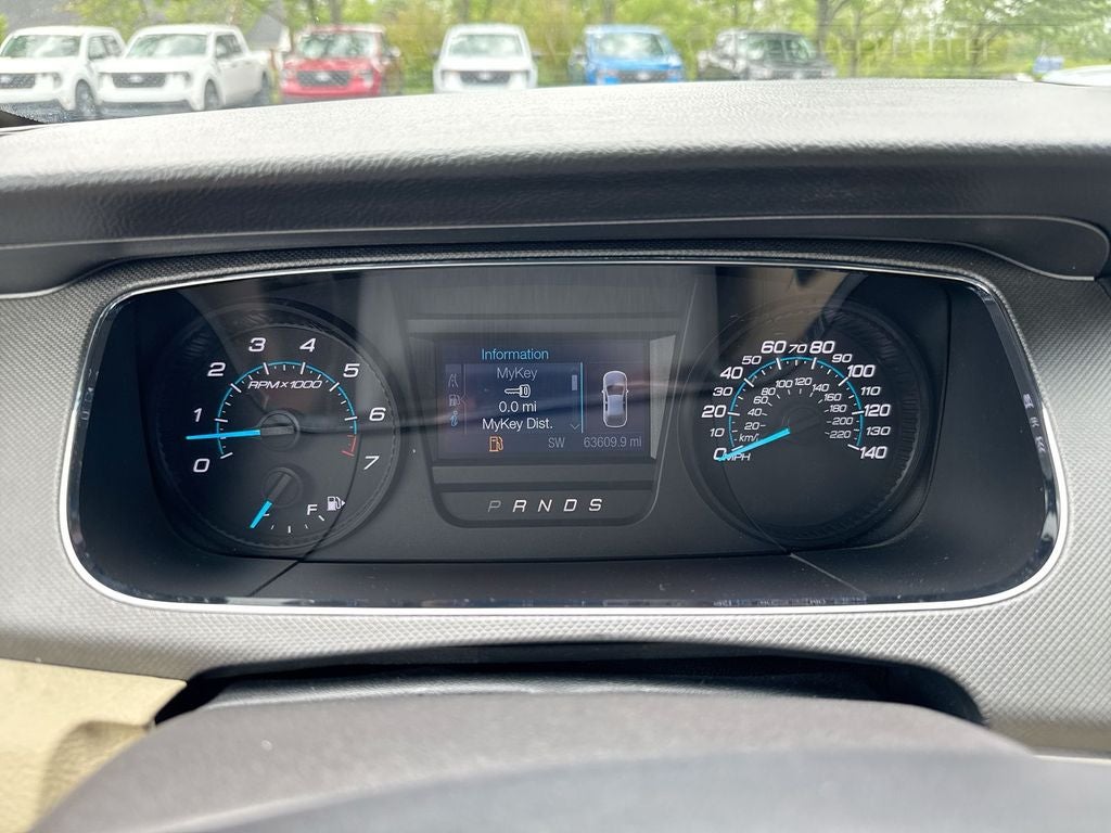 2016 Ford Taurus SE
