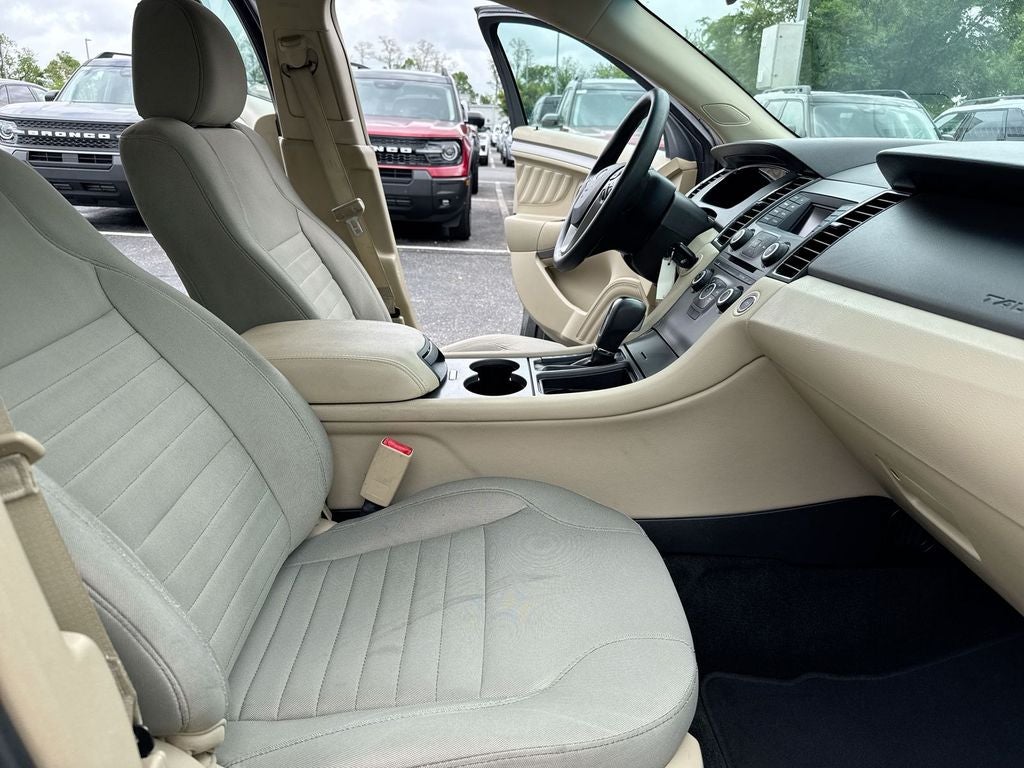 2016 Ford Taurus SE