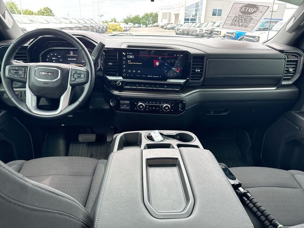 2025 GMC Sierra 1500 Elevation