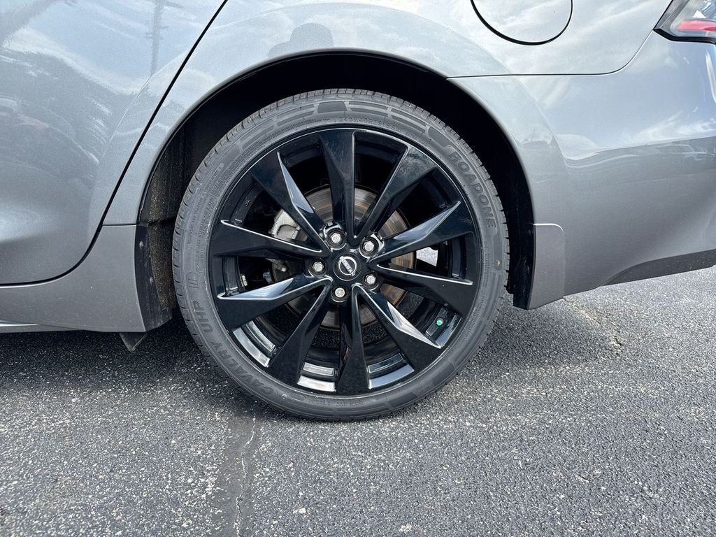 2023 Nissan Maxima SR