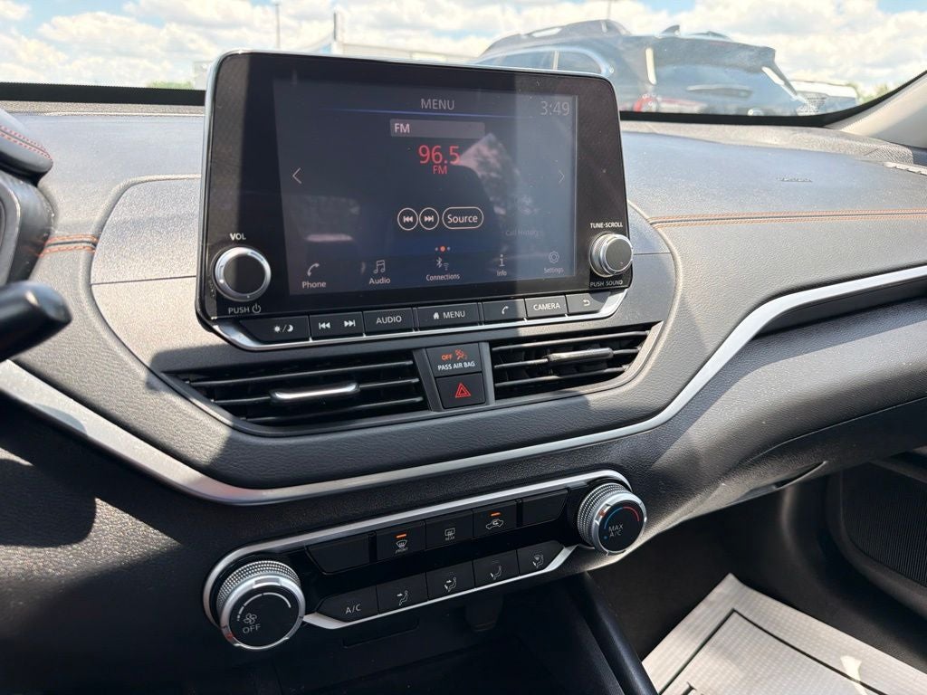 2022 Nissan Altima 2.5 SR