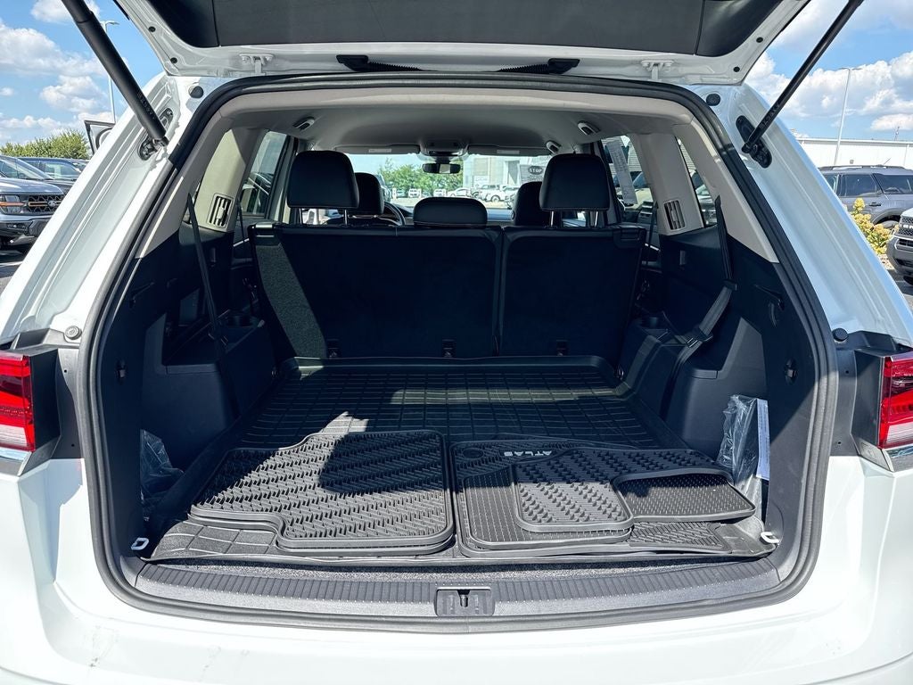 2024 Volkswagen Atlas 2.0T SE