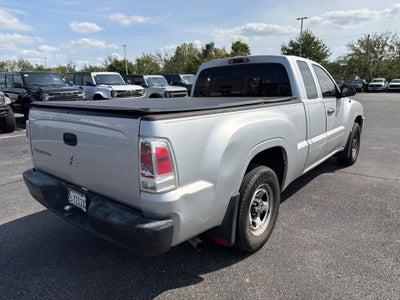 2007 Mitsubishi Raider LS
