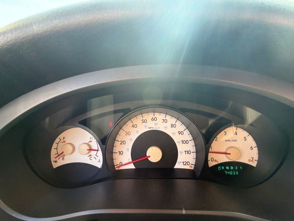 2007 Mitsubishi Raider LS