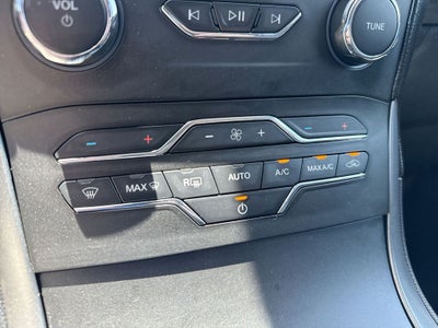 2020 Ford Edge SE
