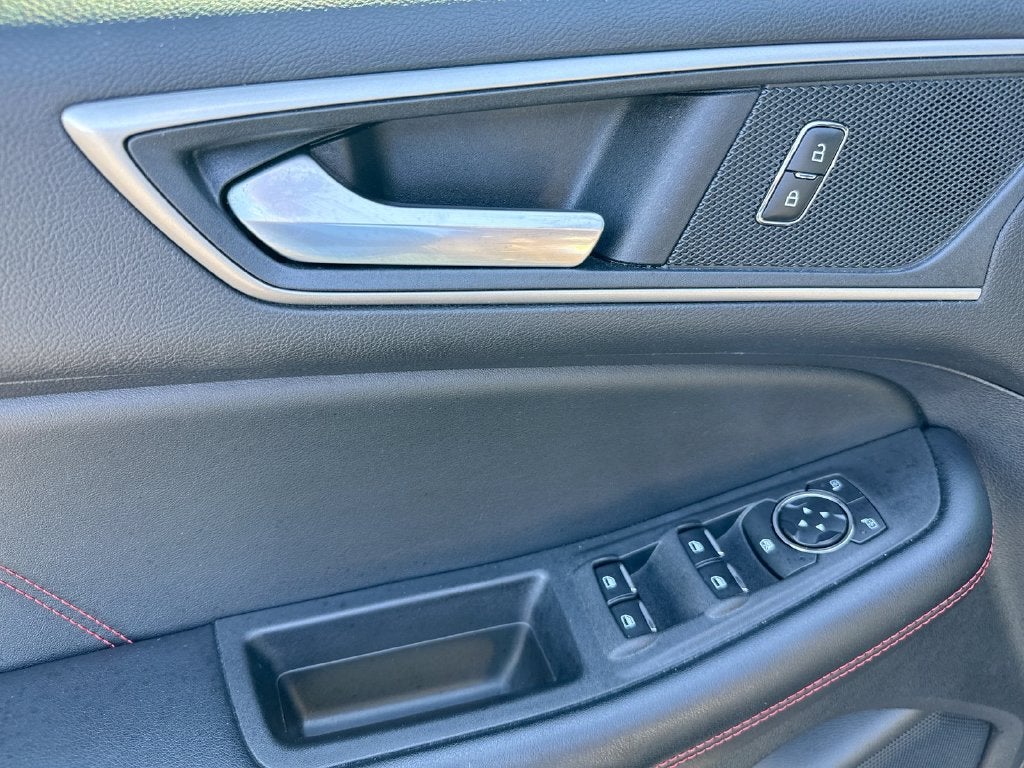 2022 Ford Edge ST Line