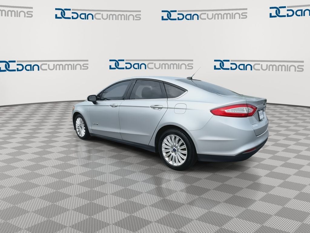 2016 Ford Fusion Hybrid S