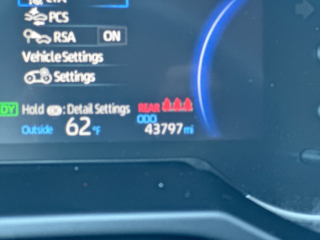 2024 Toyota RAV4 Hybrid LE