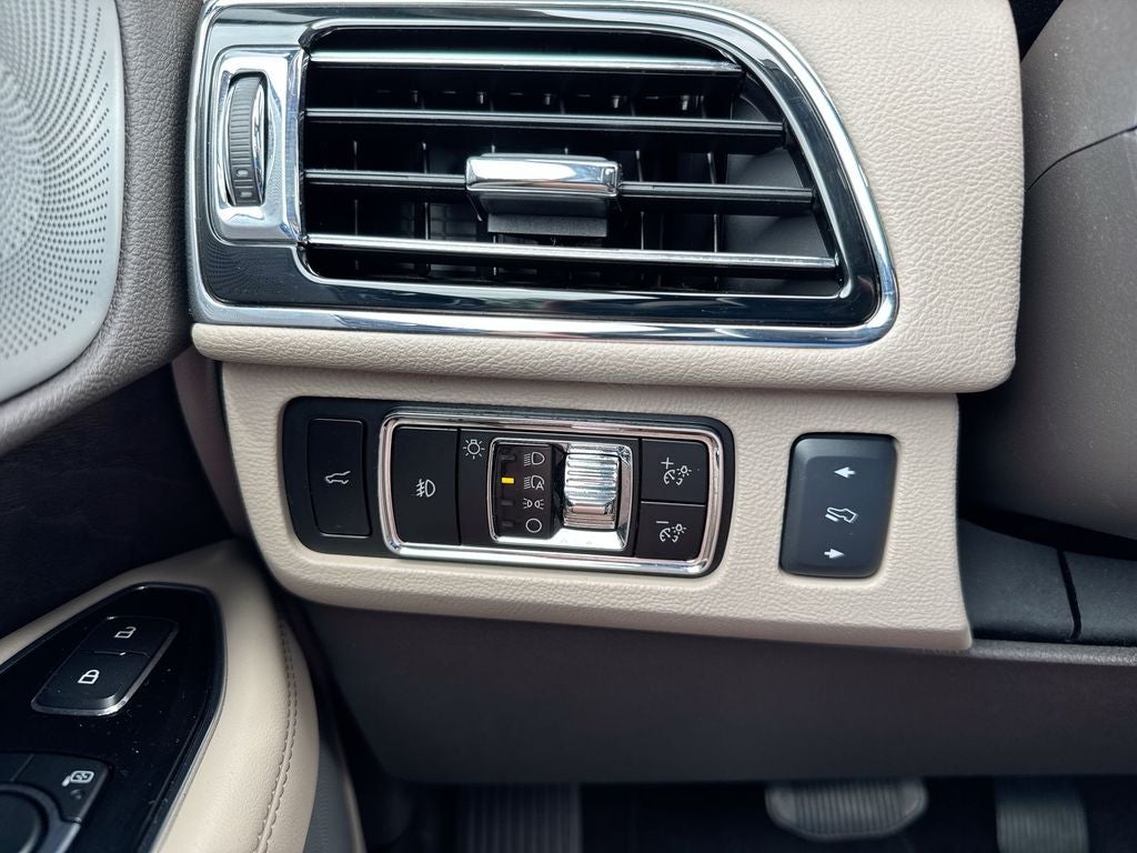 2023 Lincoln Navigator L Reserve