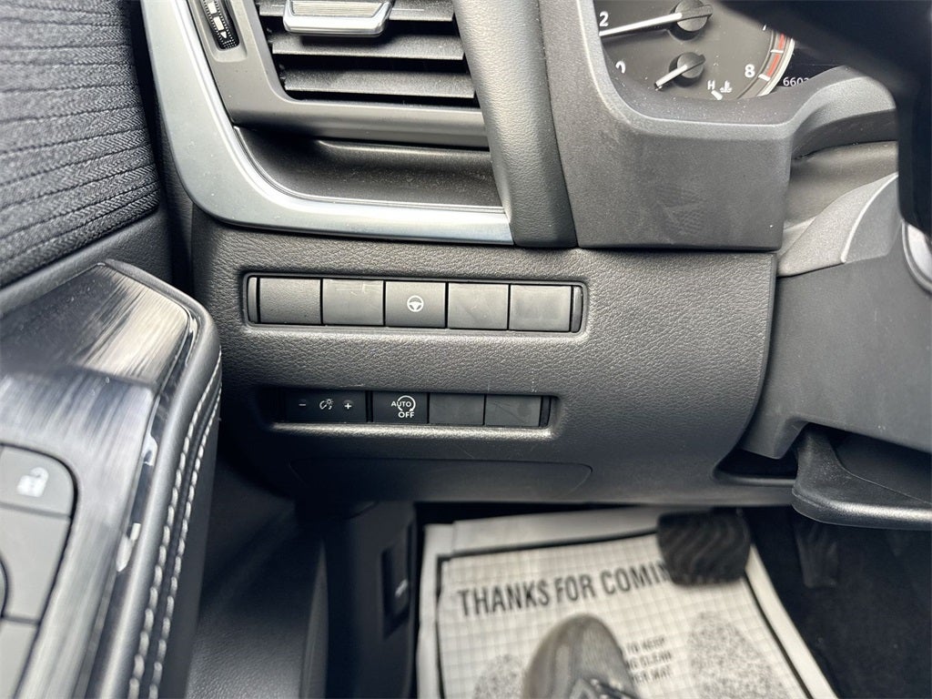 2023 Nissan Rogue SV