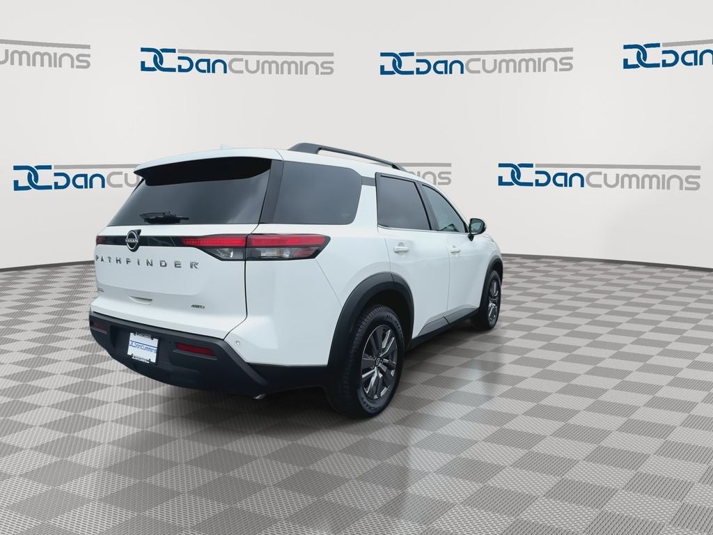 2025 Nissan Pathfinder SV