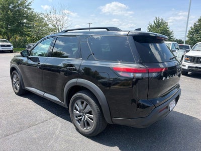 2024 Nissan Pathfinder SV