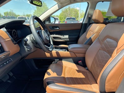 2022 Nissan Pathfinder Platinum