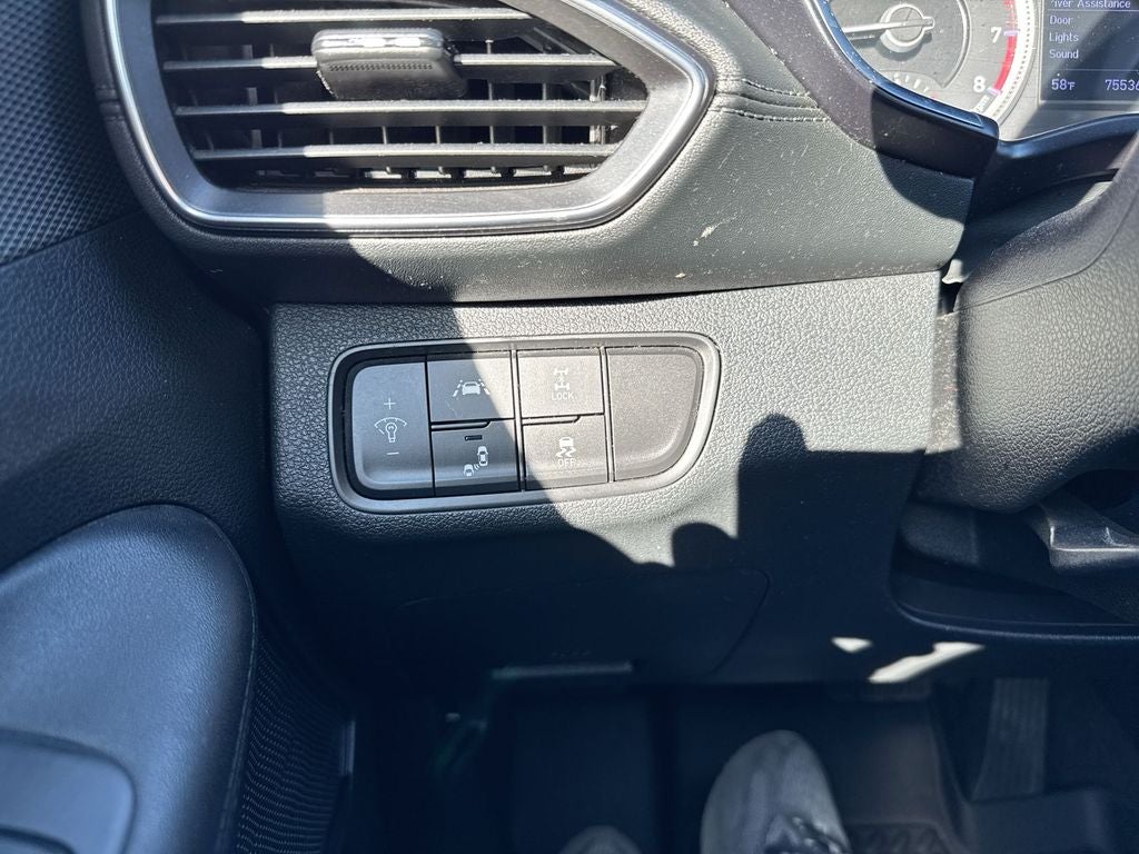 2019 Hyundai Santa Fe SE