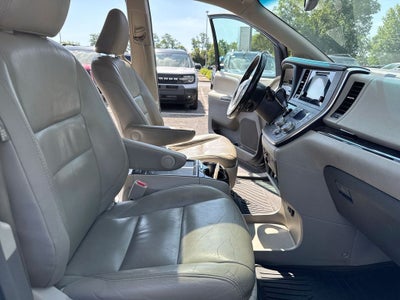 2016 Toyota Sienna XLE Premium