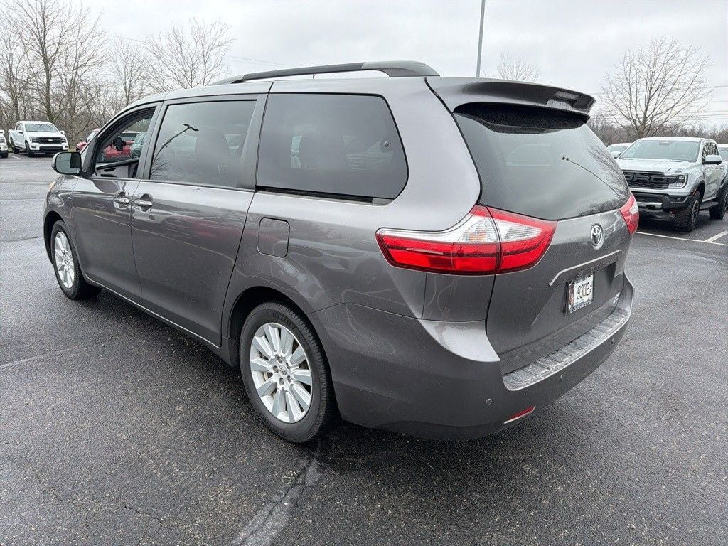 2017 Toyota Sienna XLE