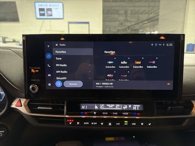 2025 Toyota Sienna Platinum