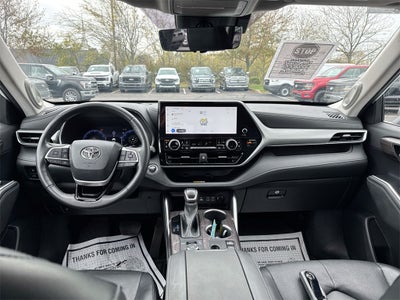 2023 Toyota Highlander Platinum