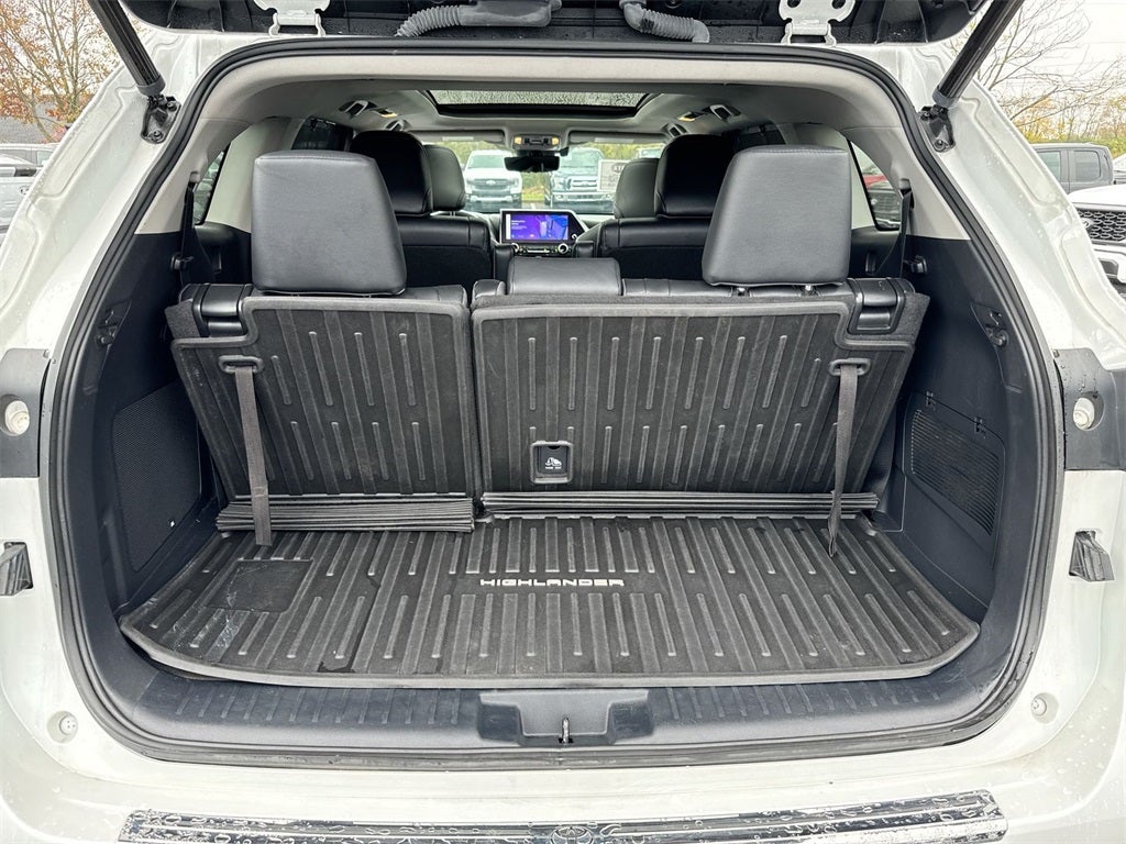 2023 Toyota Highlander Platinum