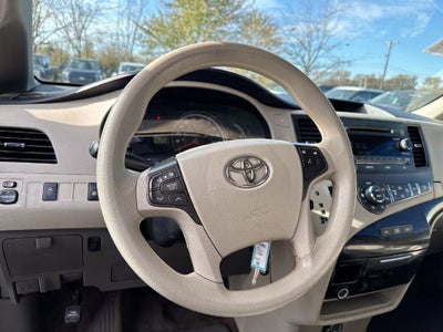 2014 Toyota Sienna LE