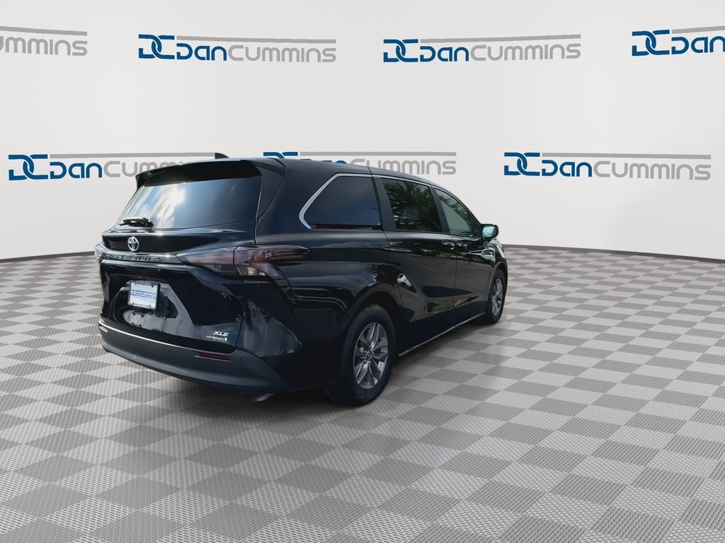 2024 Toyota Sienna XLE