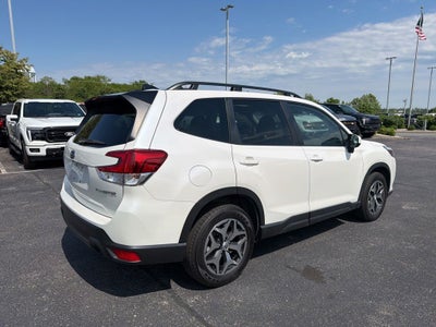 2024 Subaru Forester Premium