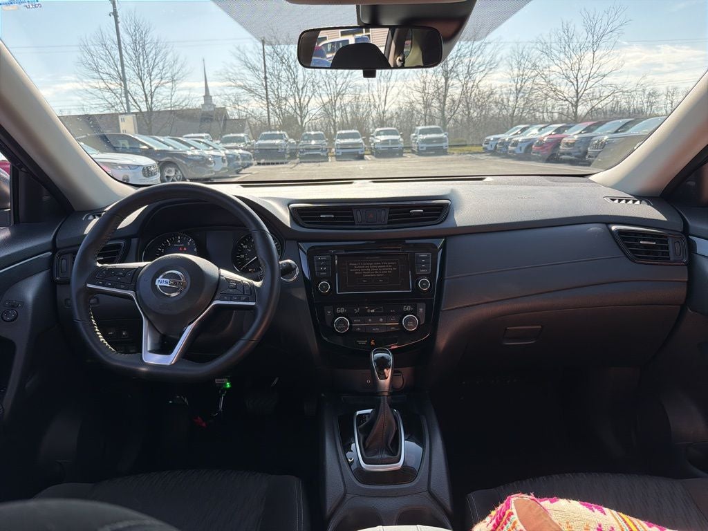 2020 Nissan Rogue SV