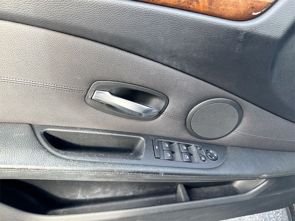 2010 BMW 5 Series 528i