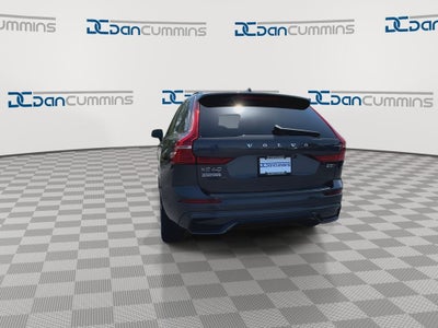 2023 Volvo XC60 B5 Ultimate Dark Theme