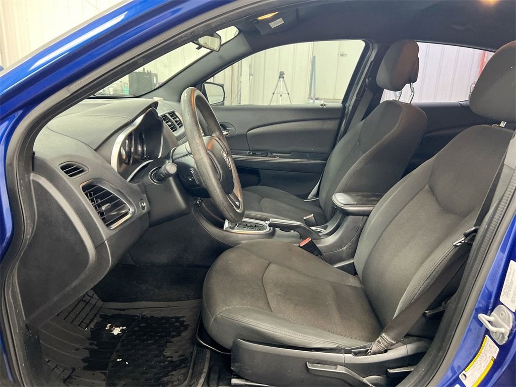 2012 Dodge Avenger SE