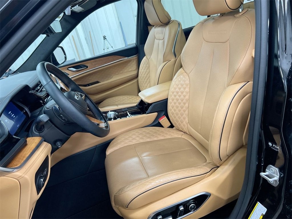 2023 Jeep Grand Cherokee Summit Reserve