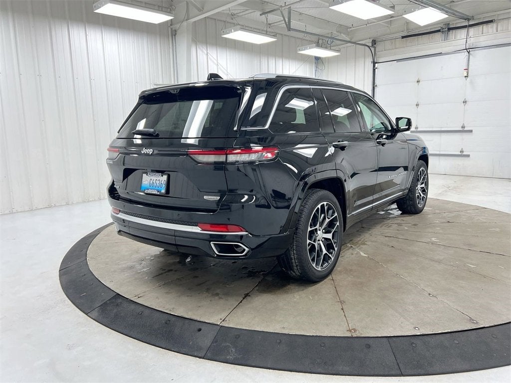 2023 Jeep Grand Cherokee Summit Reserve