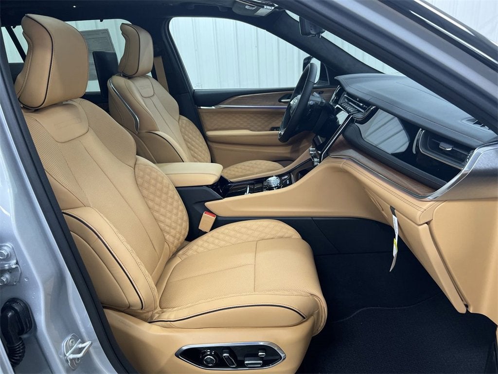 2023 Jeep Grand Cherokee L Summit Reserve