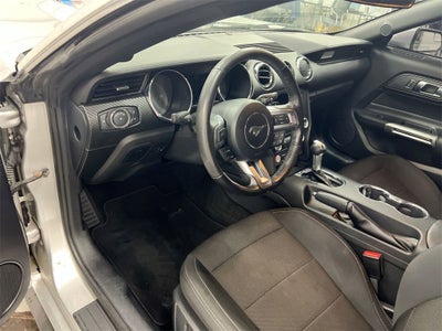 2015 Ford Mustang V6