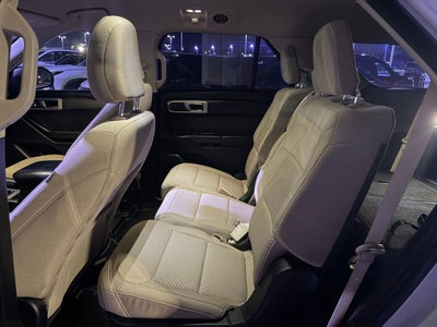 2022 Ford Explorer Base