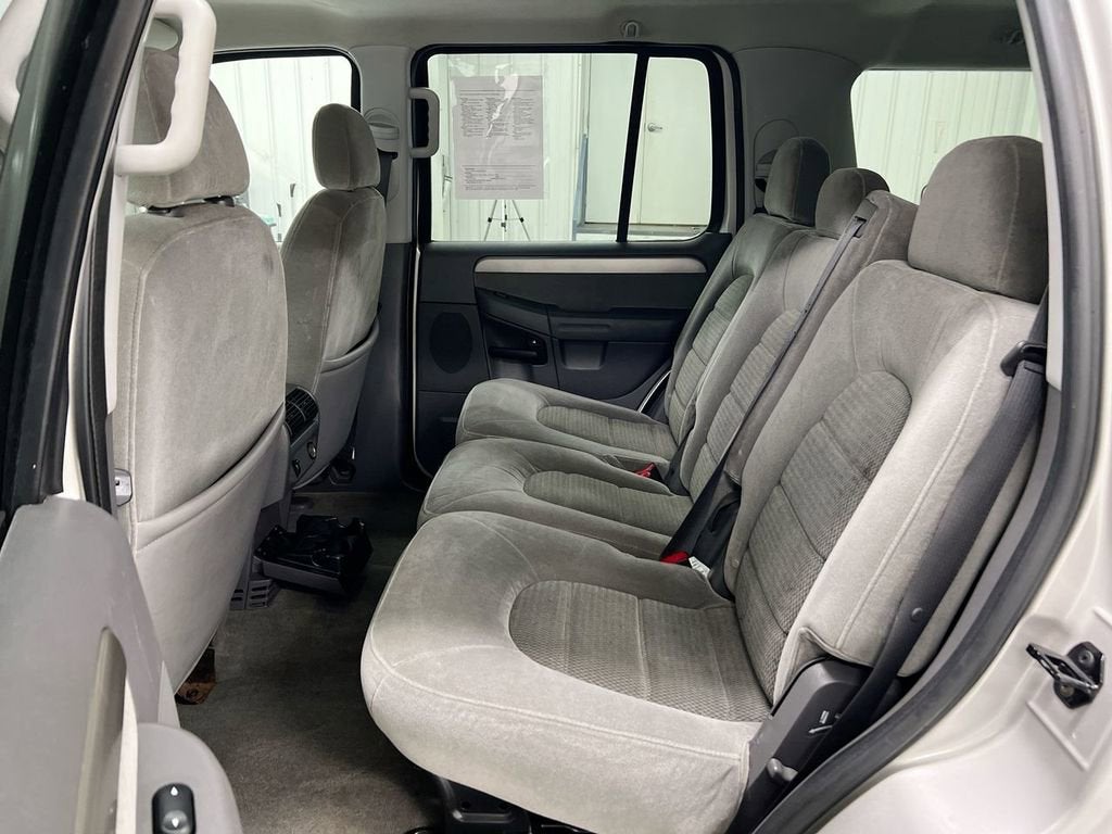 2004 Ford Explorer XLT