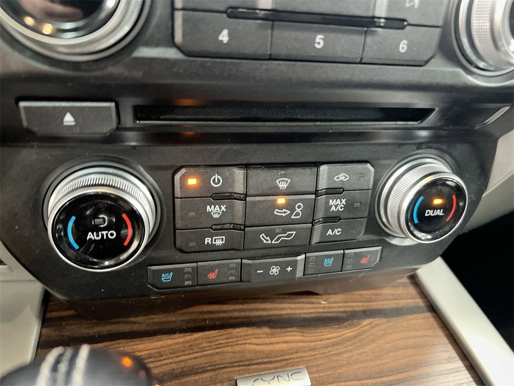 2015 Ford F-150 XLT w/HD Payload Pkg