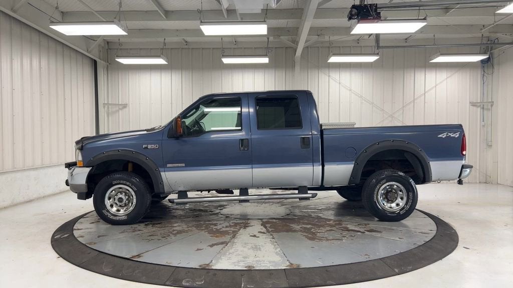 2004 Ford Super Duty F-350 SRW XL