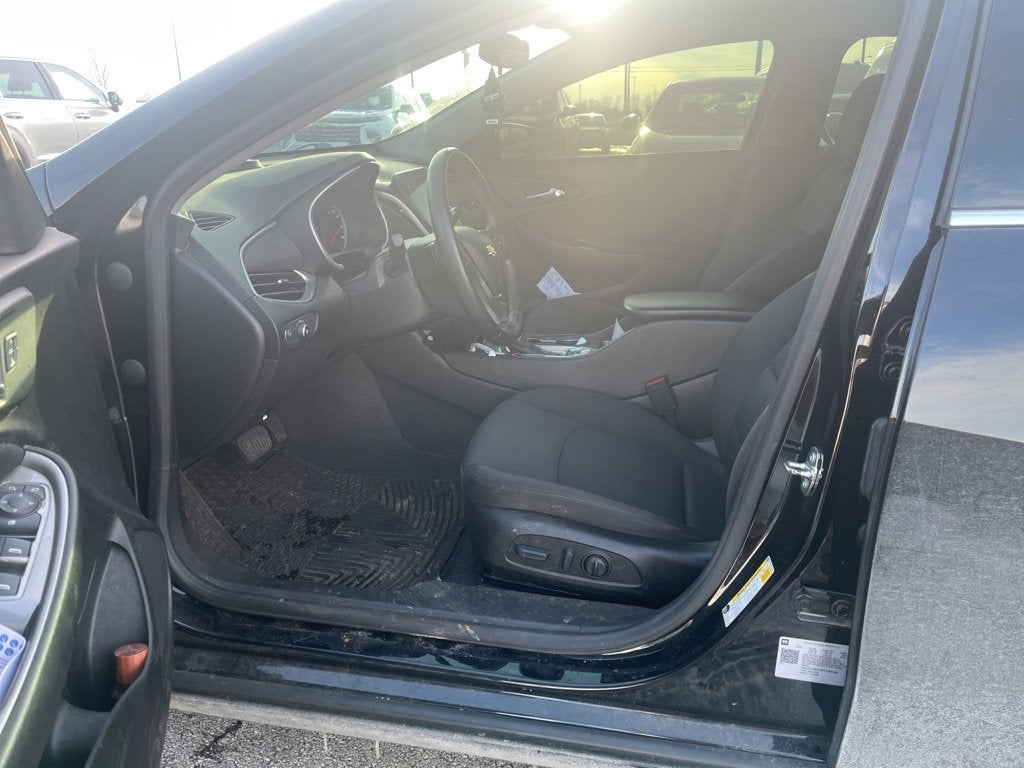 2023 Chevrolet Malibu RS