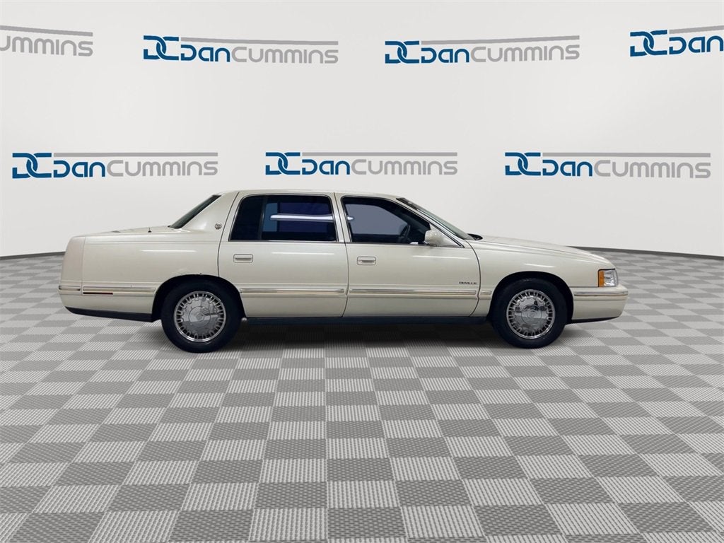 1999 Cadillac Deville Base