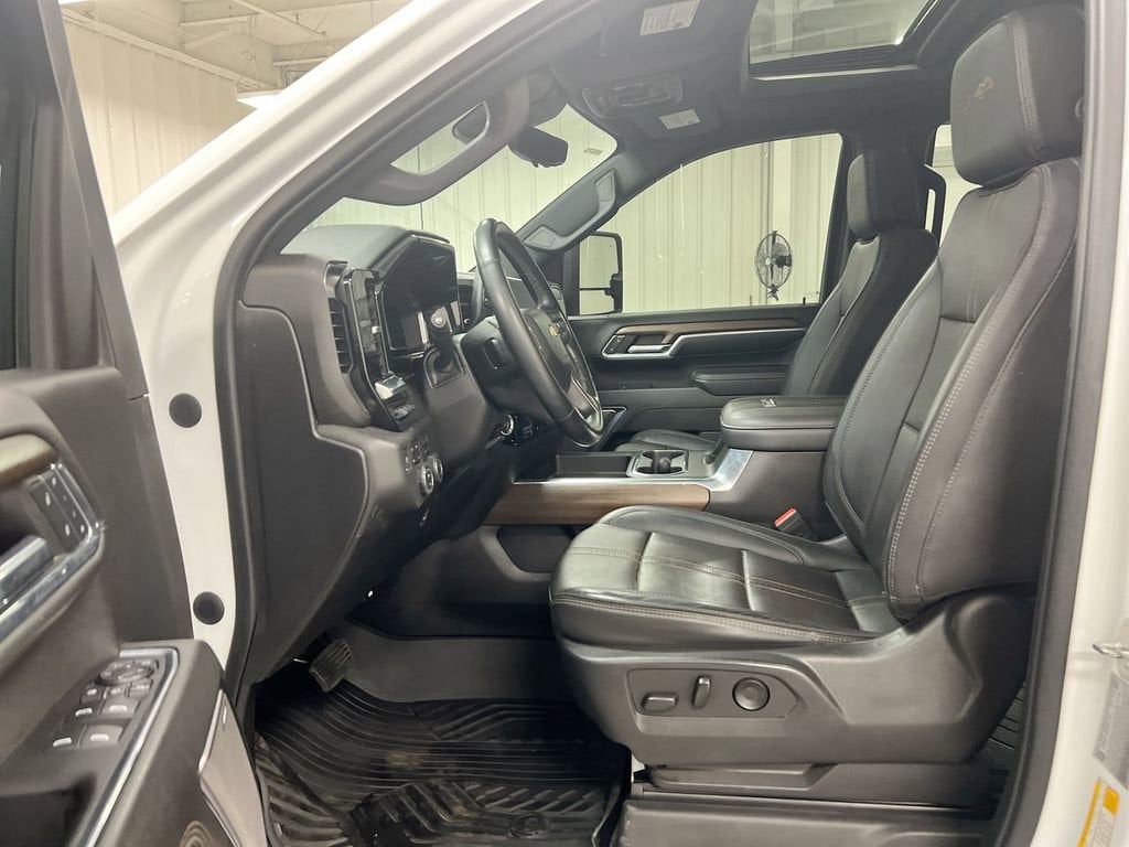 2024 Chevrolet Silverado 3500 HD High Country DRW