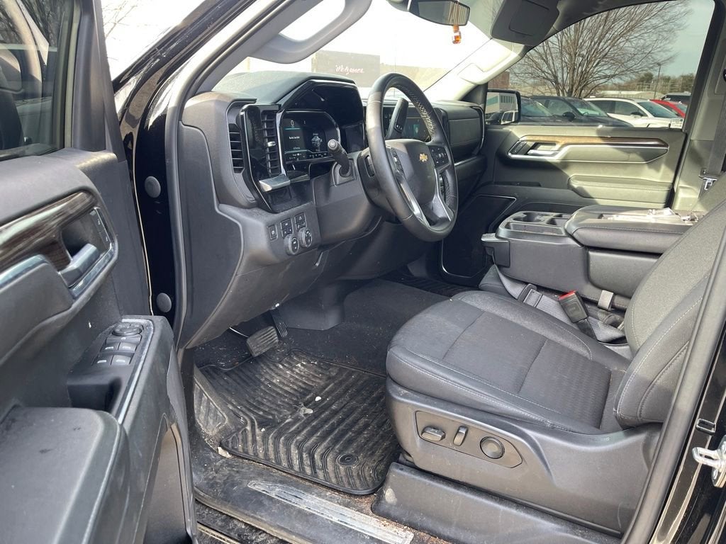 2023 Chevrolet Silverado 1500 LT (2FL)