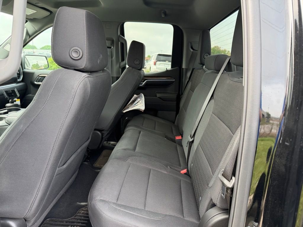 2025 Chevrolet Silverado 1500 LT (2FL)