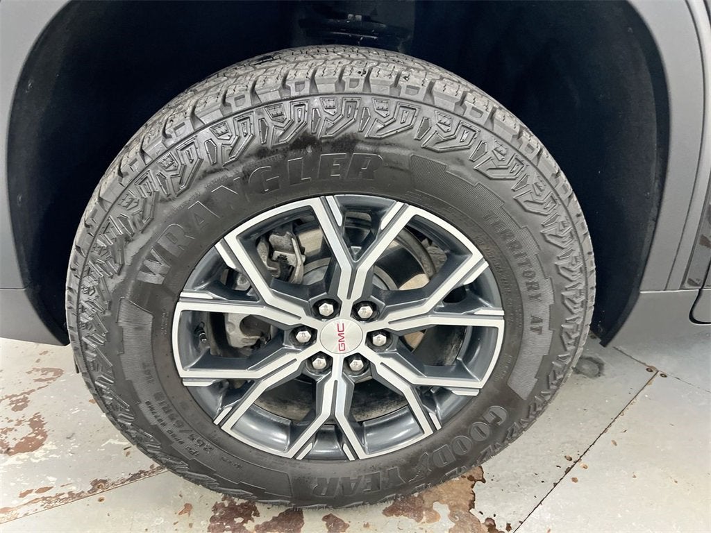 2024 GMC Acadia AT4
