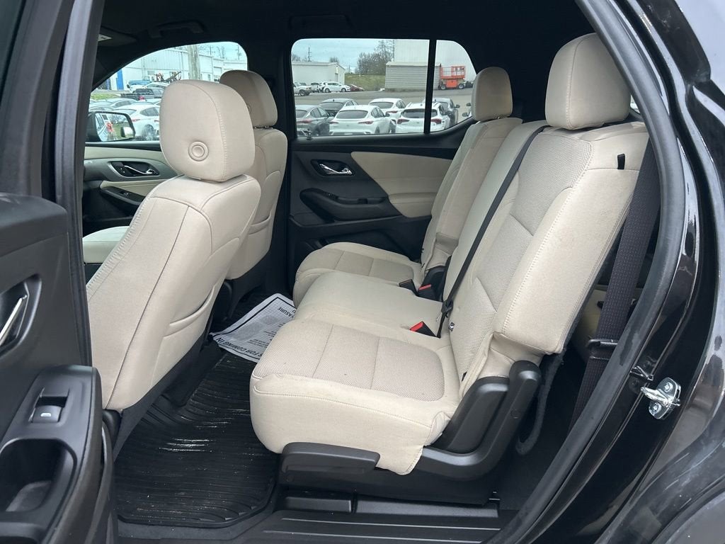 2023 Chevrolet Traverse LS