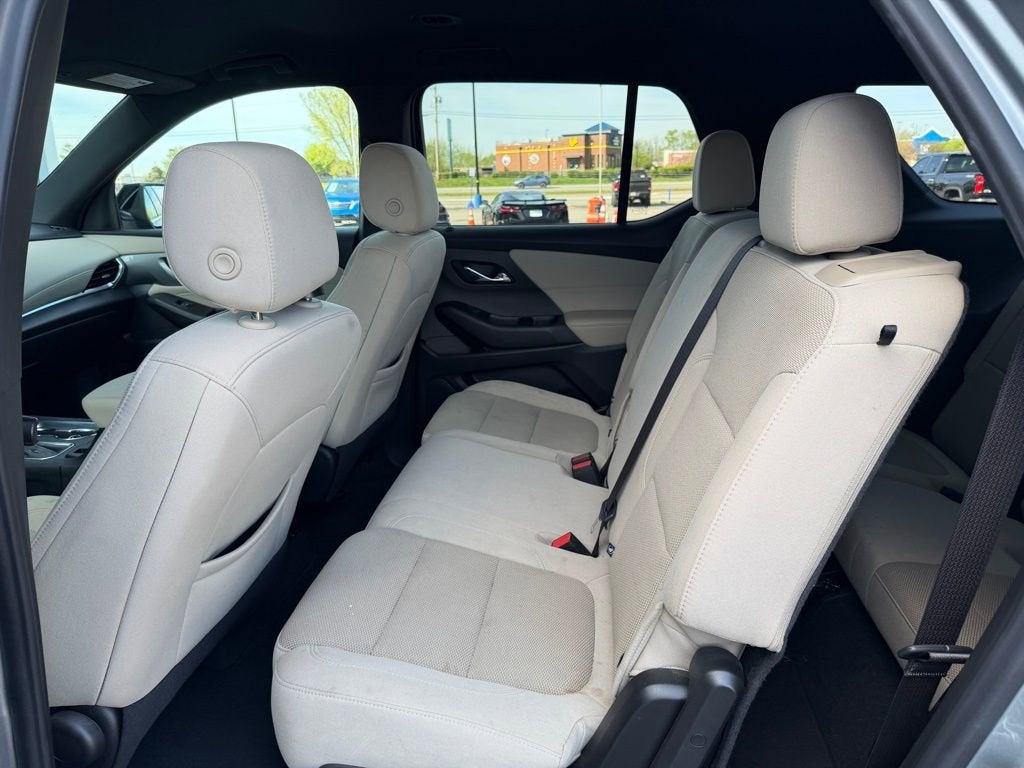 2023 Chevrolet Traverse LS