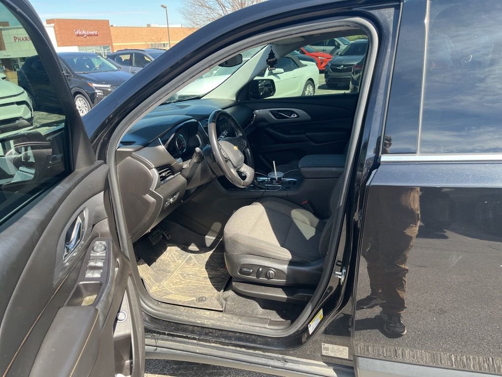 2018 Chevrolet Traverse LT Cloth