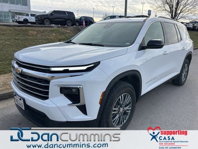 2025 Chevrolet Traverse LT