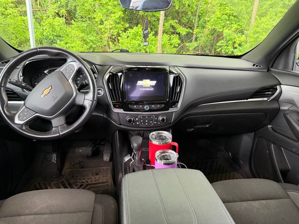 2022 Chevrolet Traverse LT Cloth